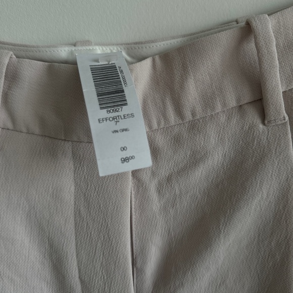 Aritzia The Effortless Pant & Shorts - Picture 6 of 9